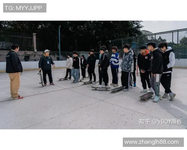 广州滑板队创新边路渗透战术提升整体实力的深度分析与探讨